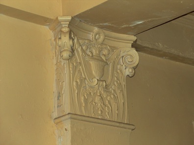 Scrollwork on Columns.jpg Scrollwork on Columns.jpg